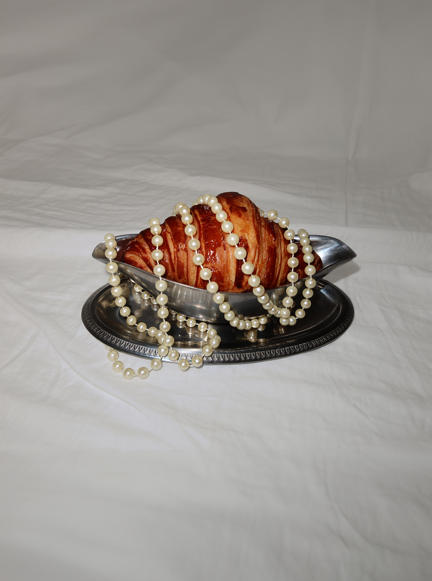 Croissant holder // gravy boat
