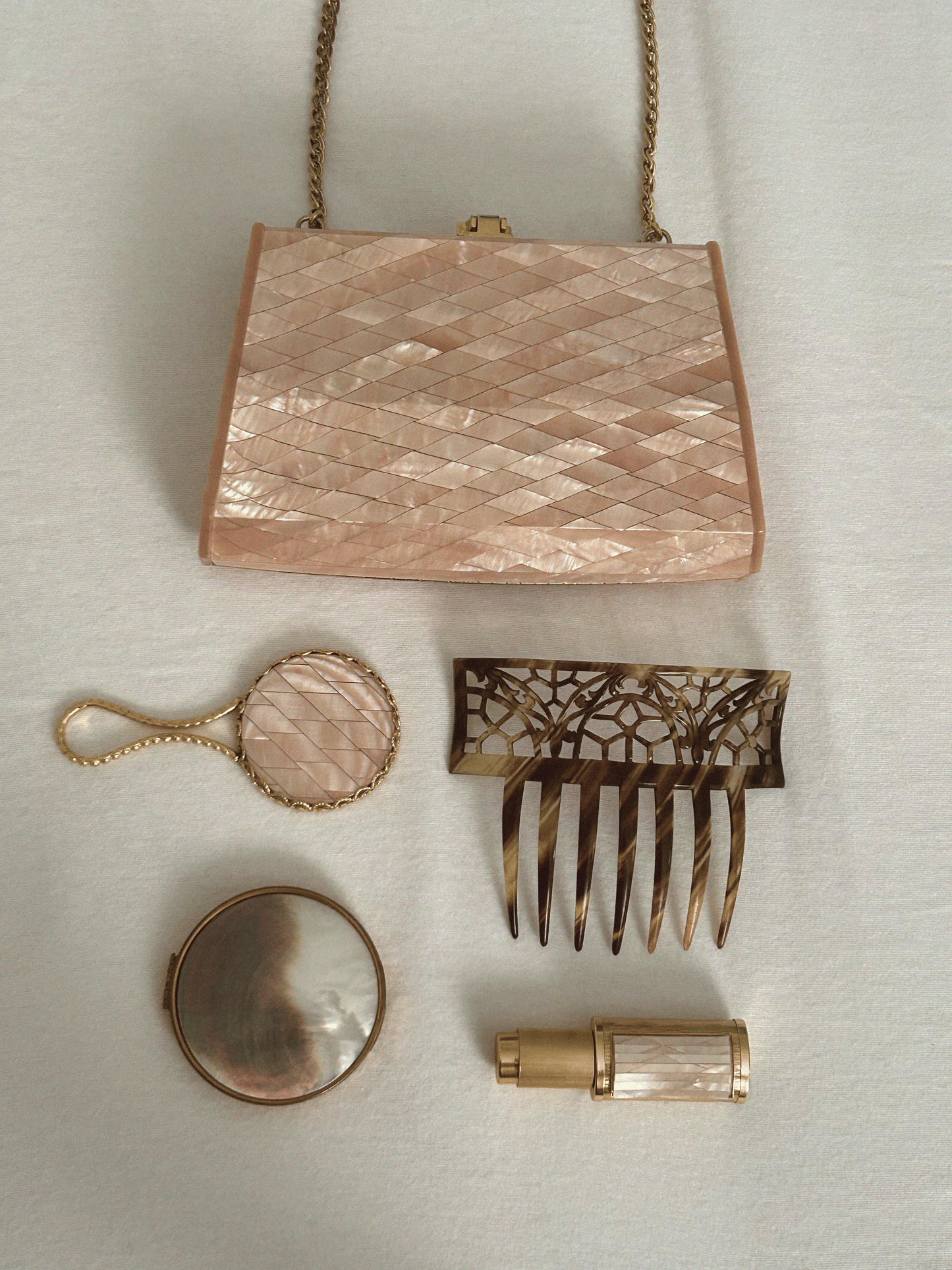 Vintage pink mother-of-pearl minaudière