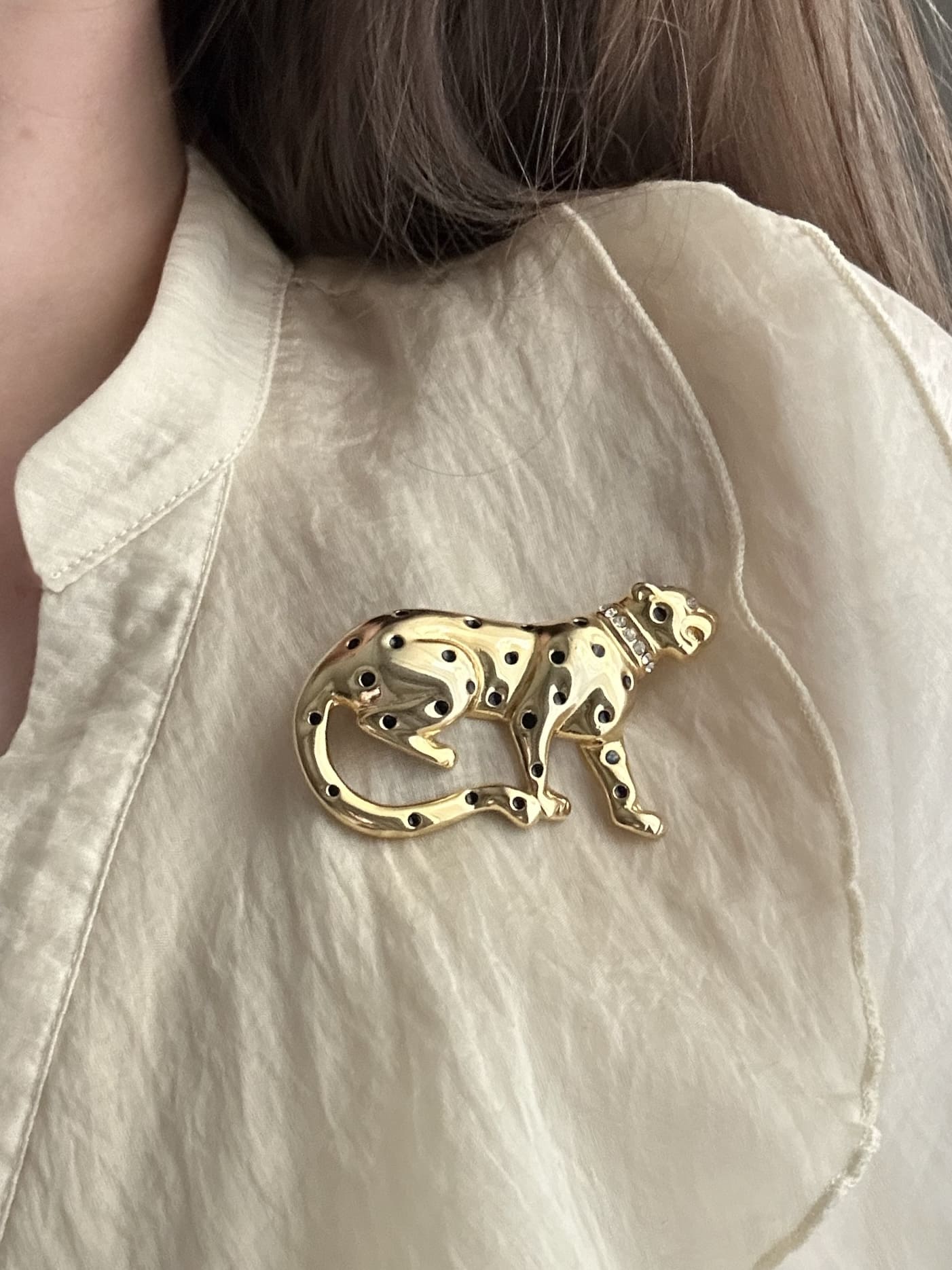 A vintage panther brooch