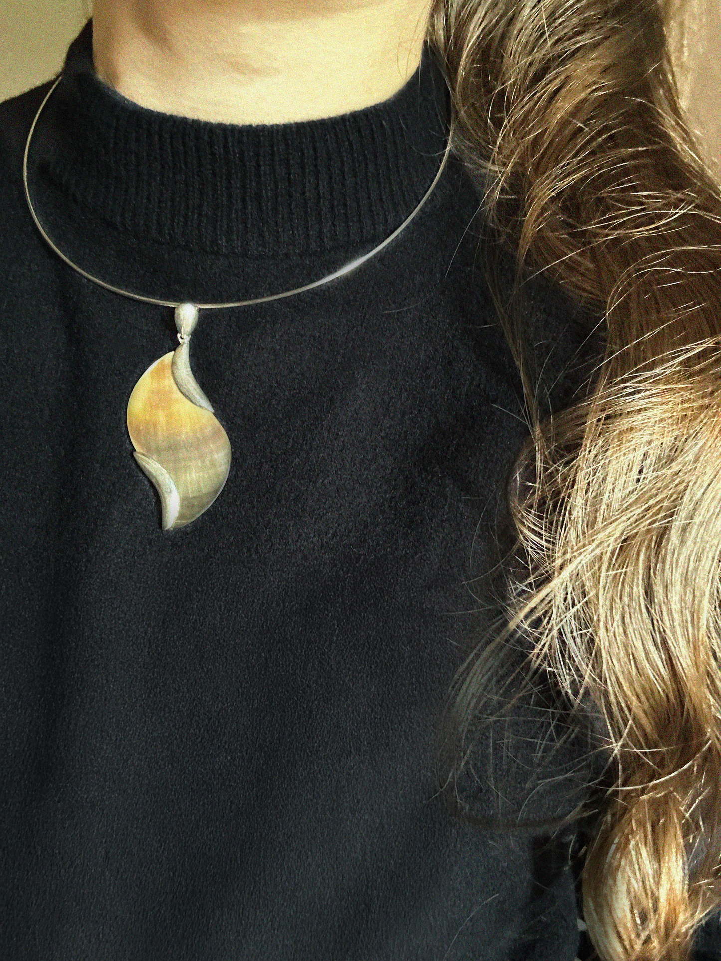 Silver Natural Shell Inlay Pendant Necklace