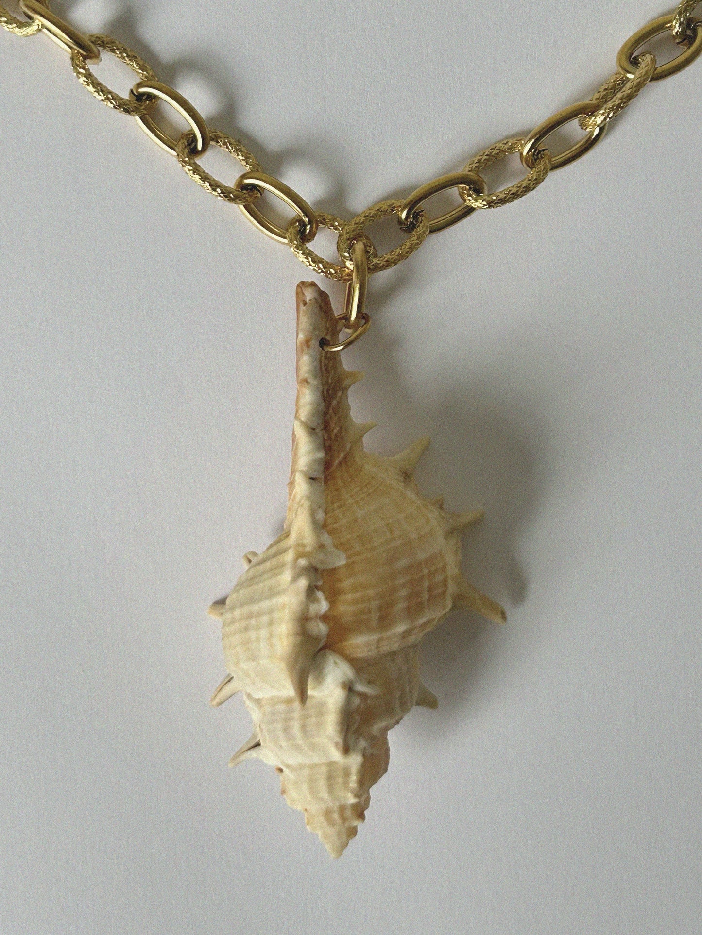 Louise - Seashell Necklace