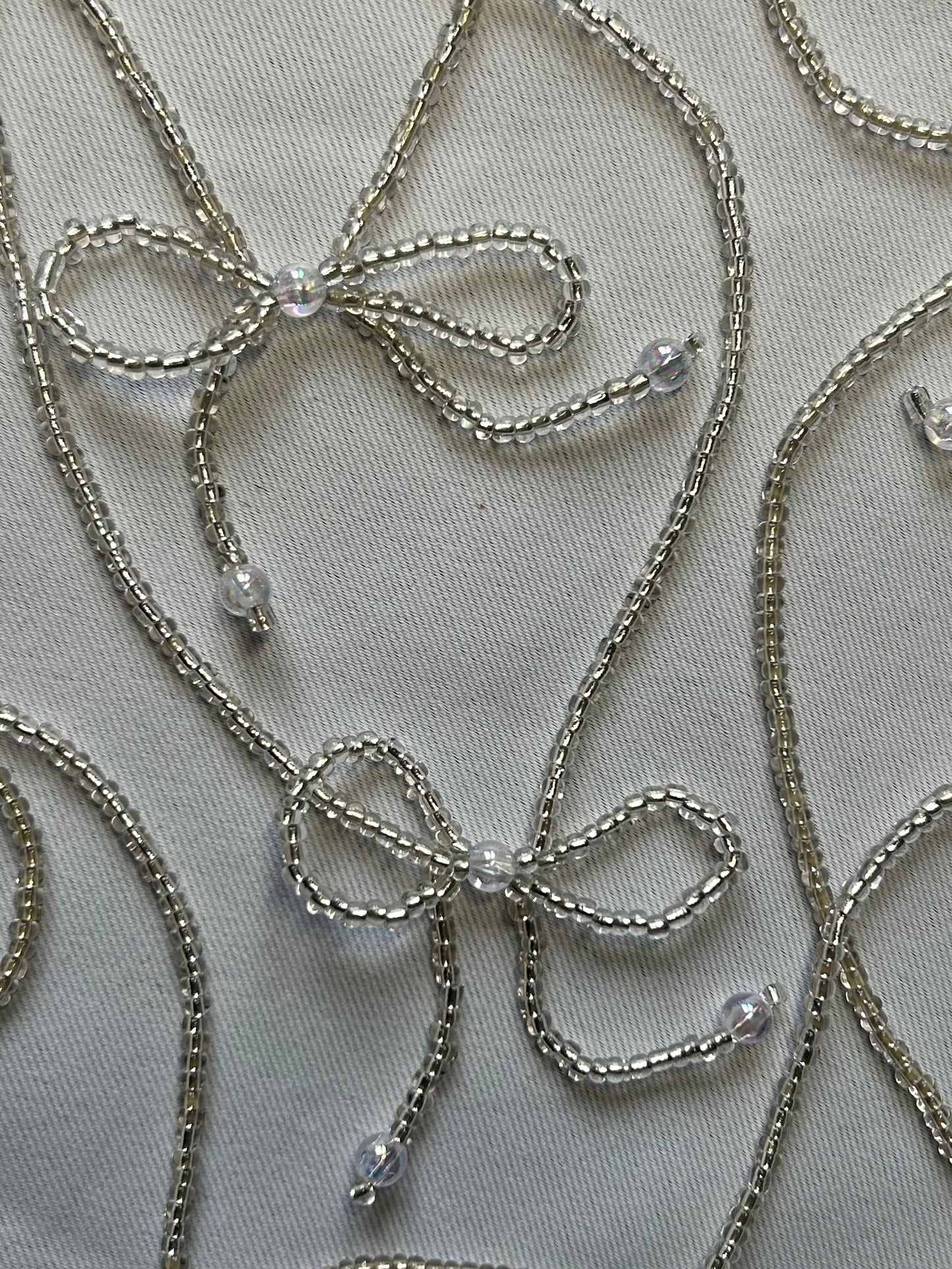 Bow pearl necklace