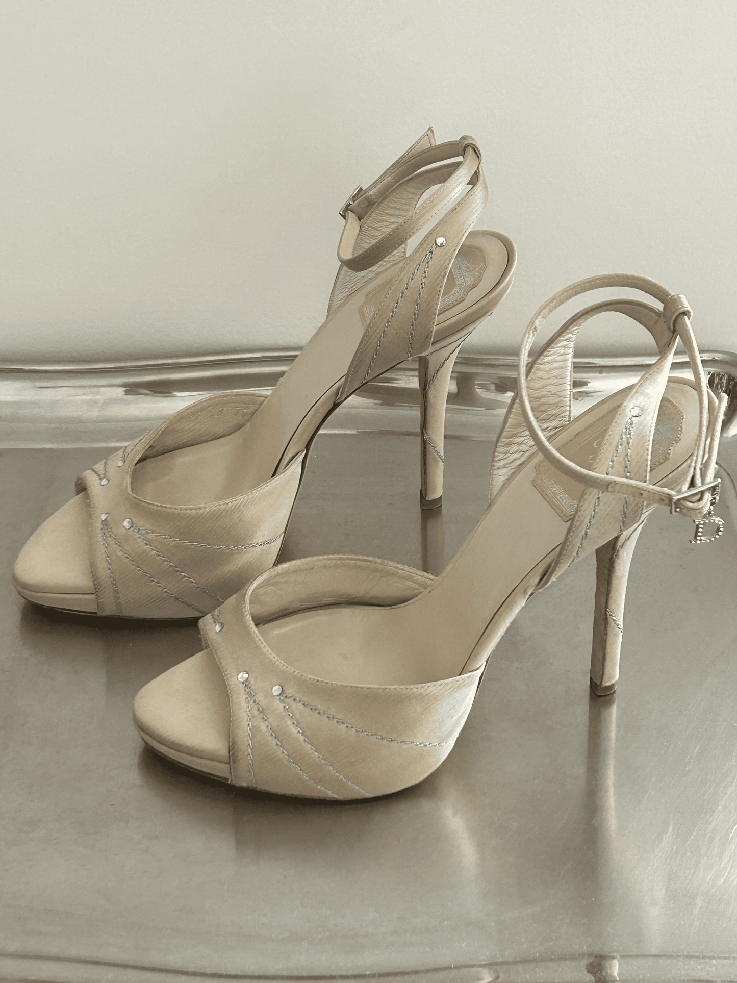 Beige Satin Pumps Dior Vintage