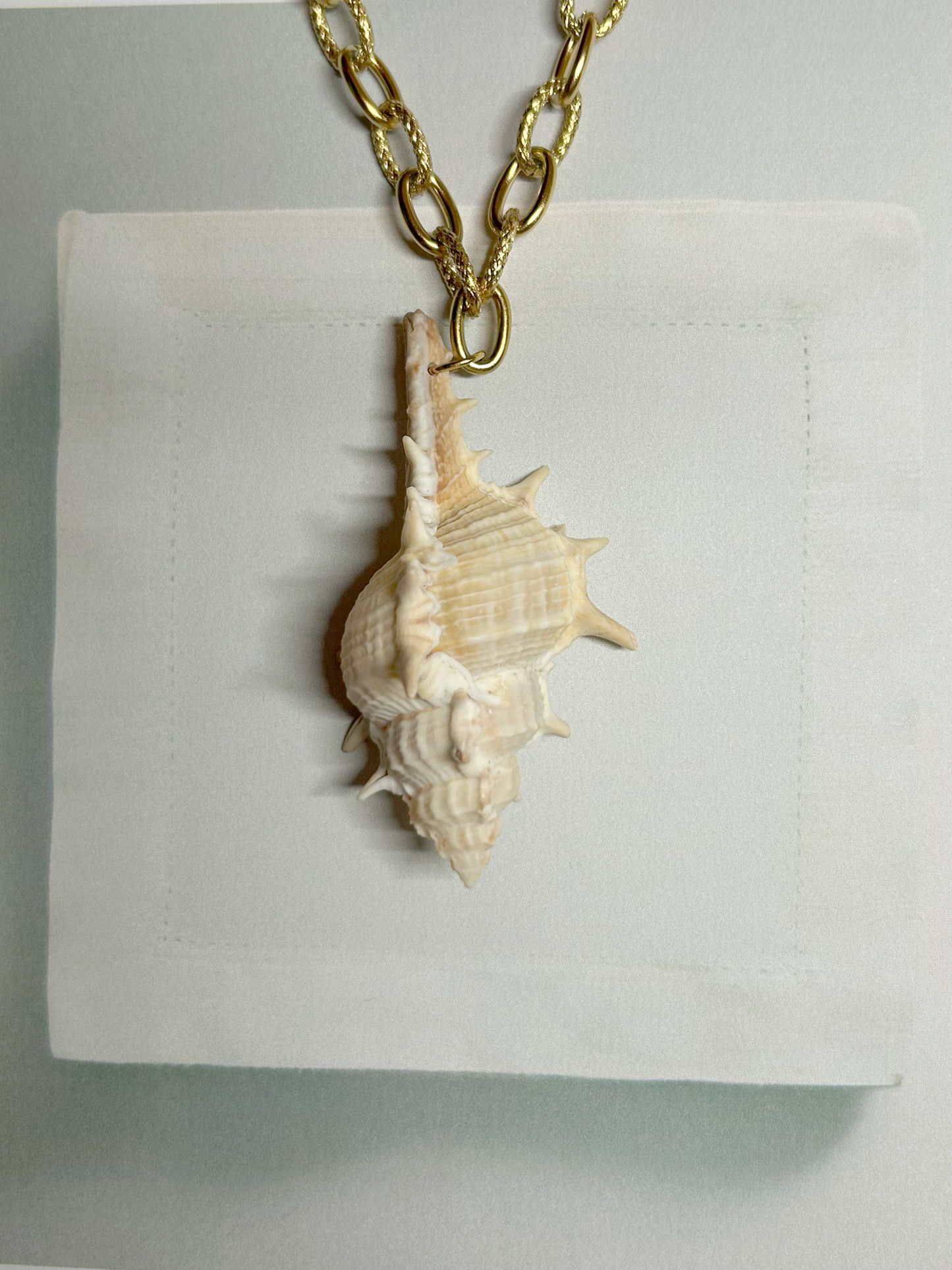 Louise - Seashell Necklace