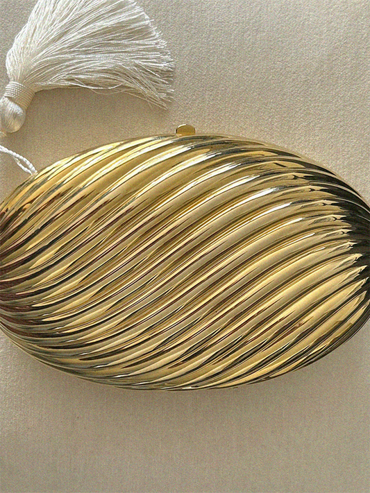 An Exceptional Vintage Ribbed Clutch