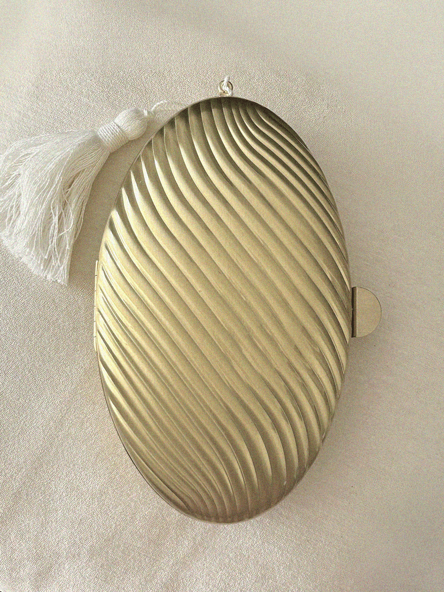 A Evening Clutch Vintage Gold Minaudière