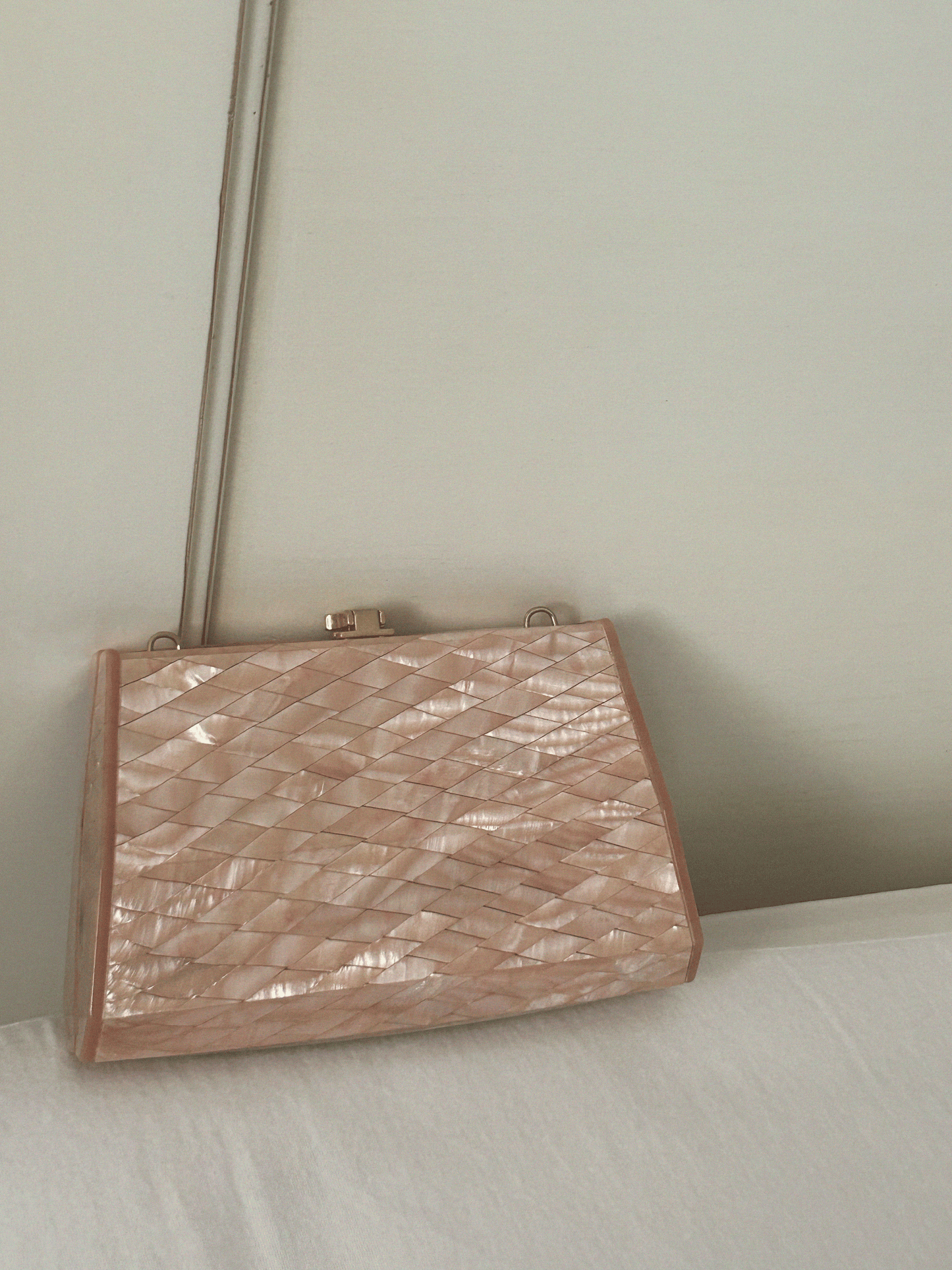 Vintage pink mother-of-pearl minaudière