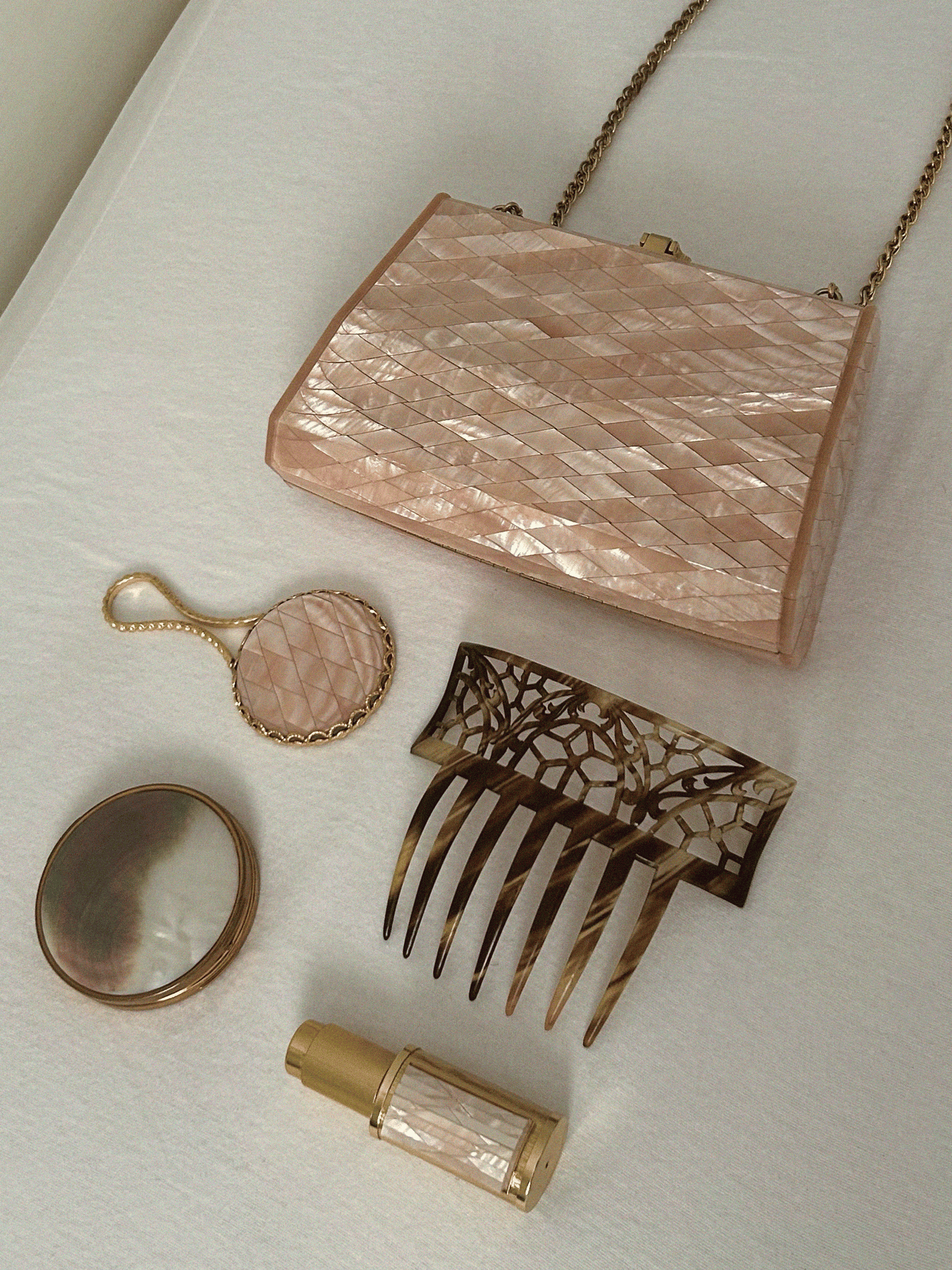 Vintage pink mother-of-pearl minaudière