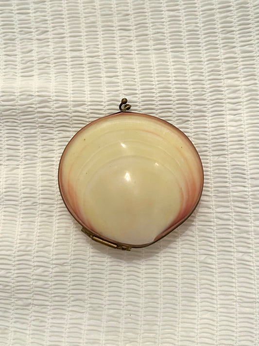 Vintage Blush and Cream Shell Coin Purse / Trinket Dish