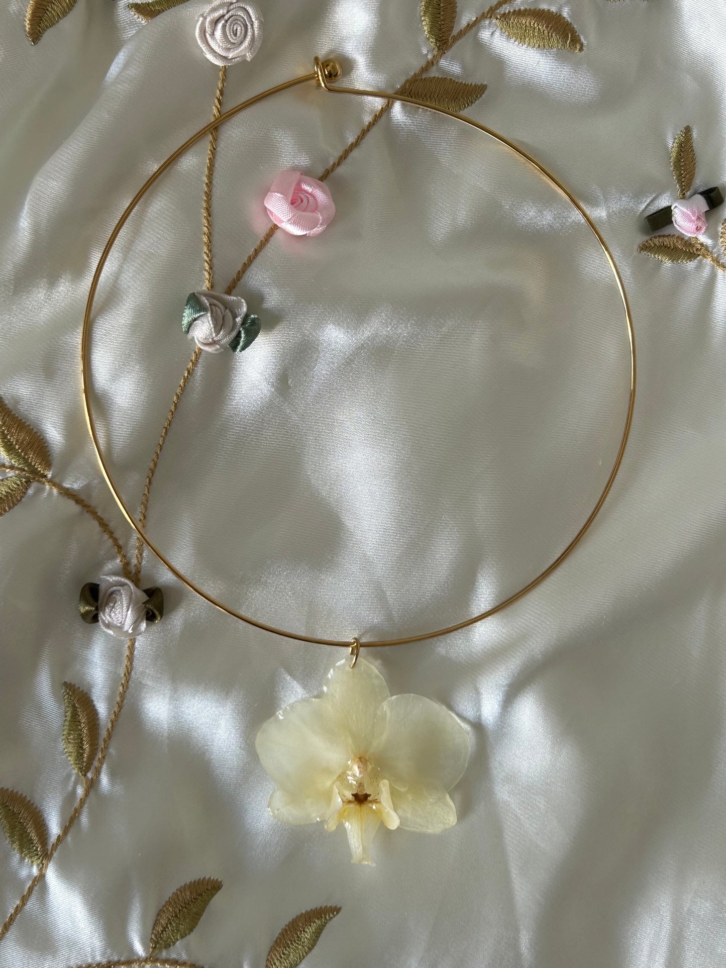 Orchid flower necklace