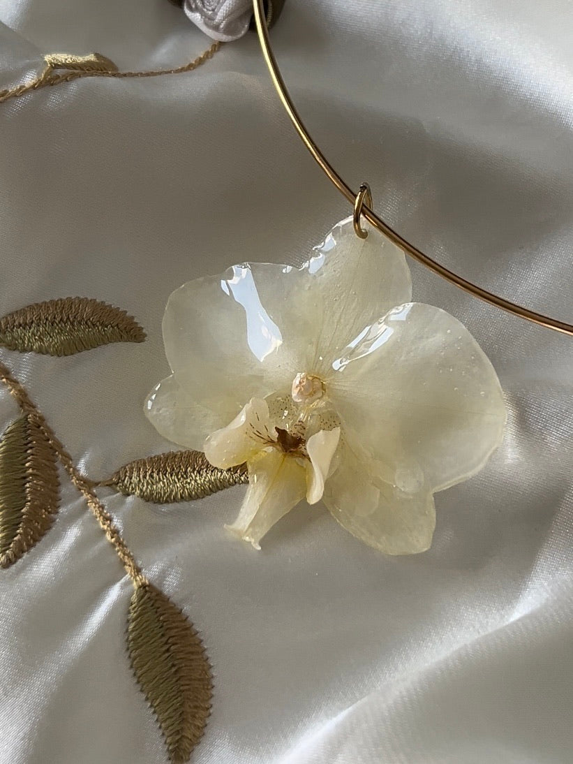 Orchid flower necklace