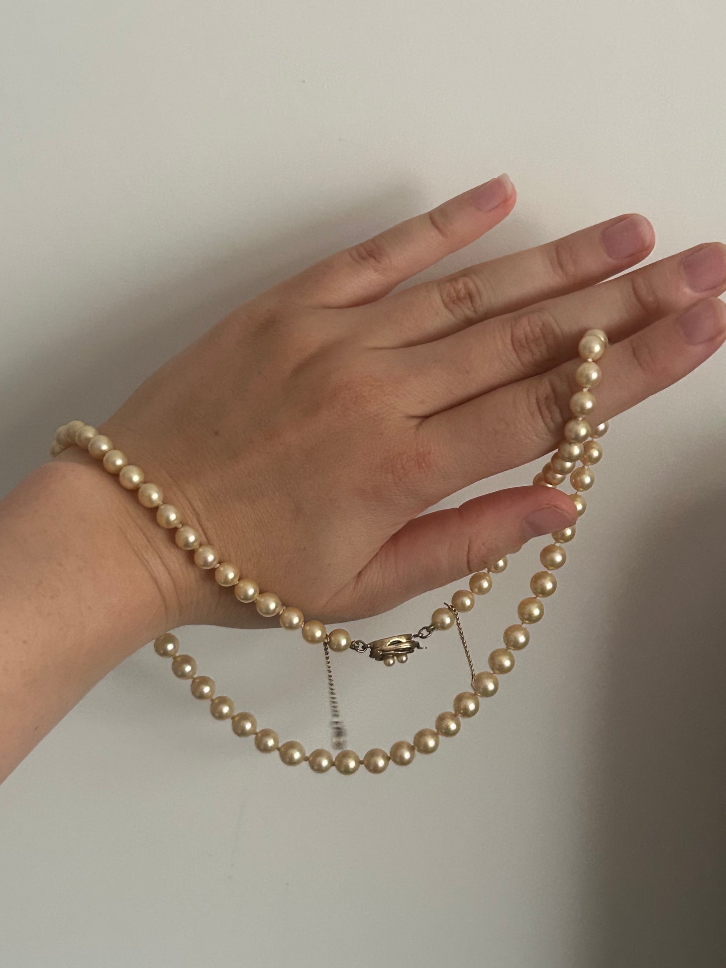 Ivory pearl necklace - 70's