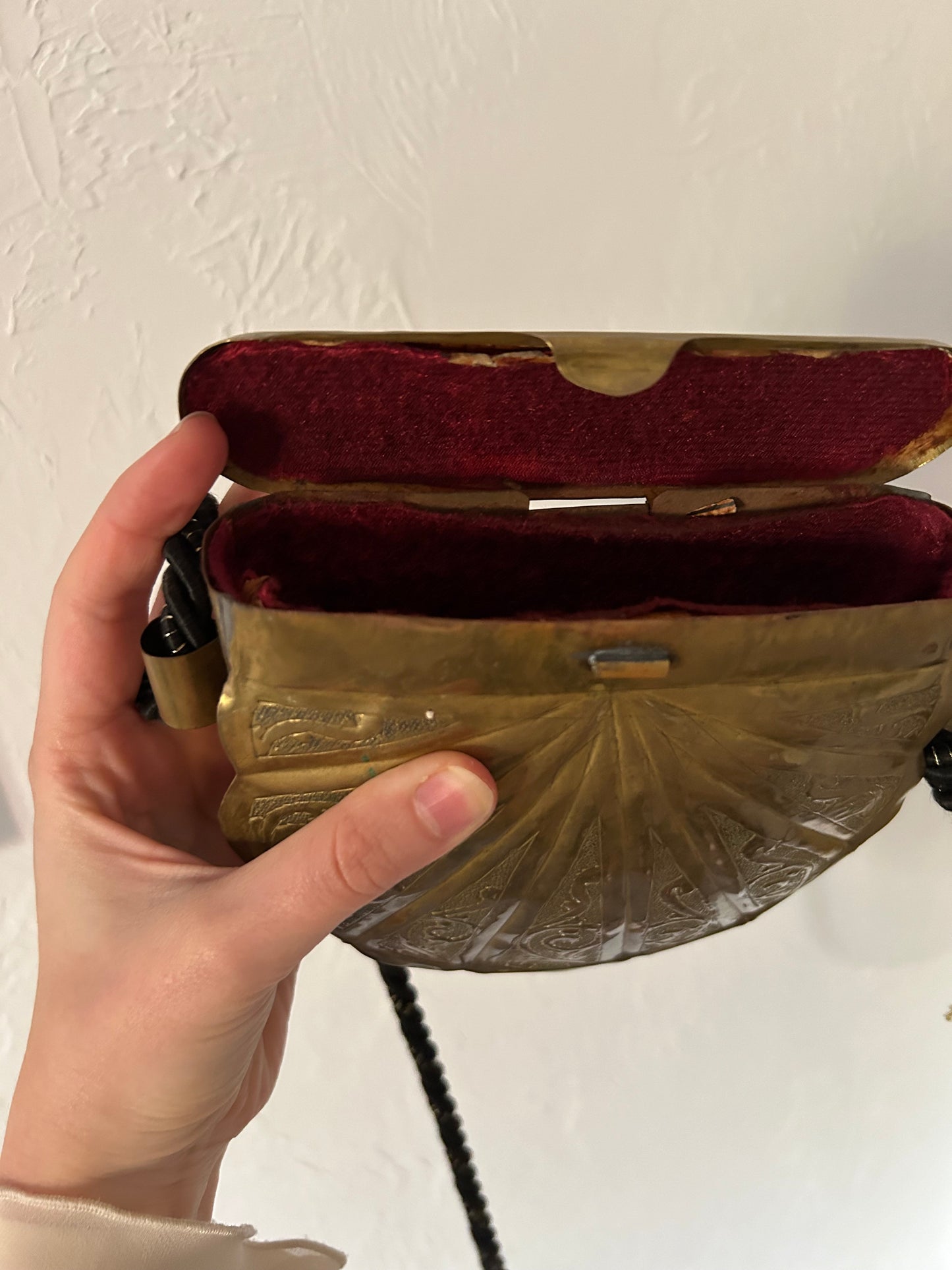 Vintage Gold Tone Sculptural Tasseled Purse