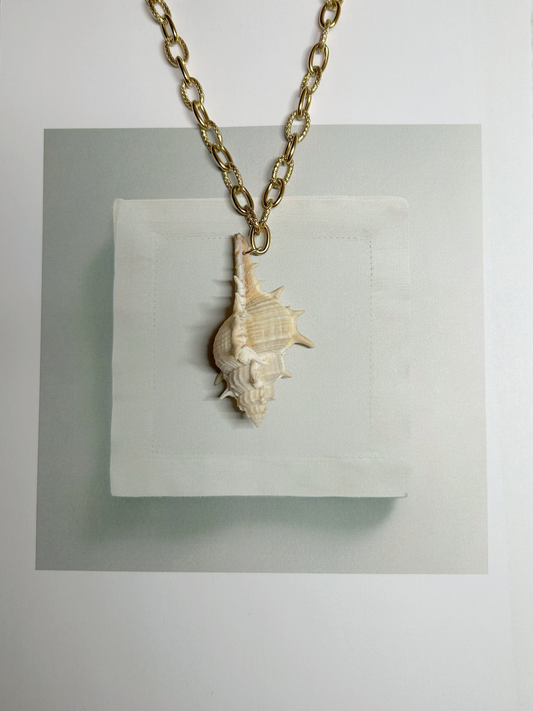 Louise - Seashell Necklace