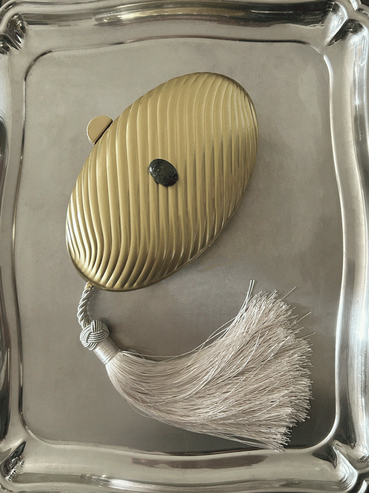 A Evening Clutch Vintage Gold Minaudière